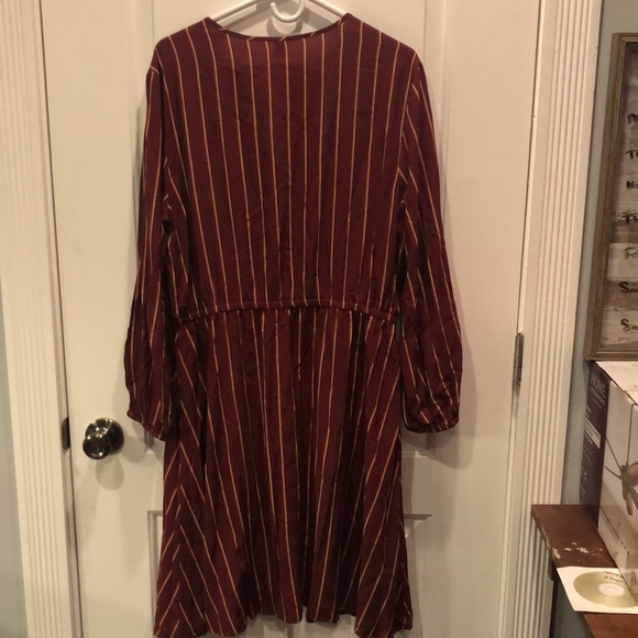 Old Navy dress. Maroon with stripes. Size L - Picture 2 of 2